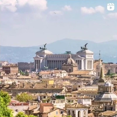 foto dell'altare della patria a Roma su Instagram
